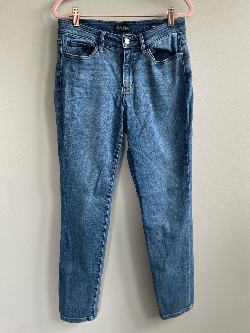 Judy Blue Slim Straight Jeans Medium Blue Denim Wash